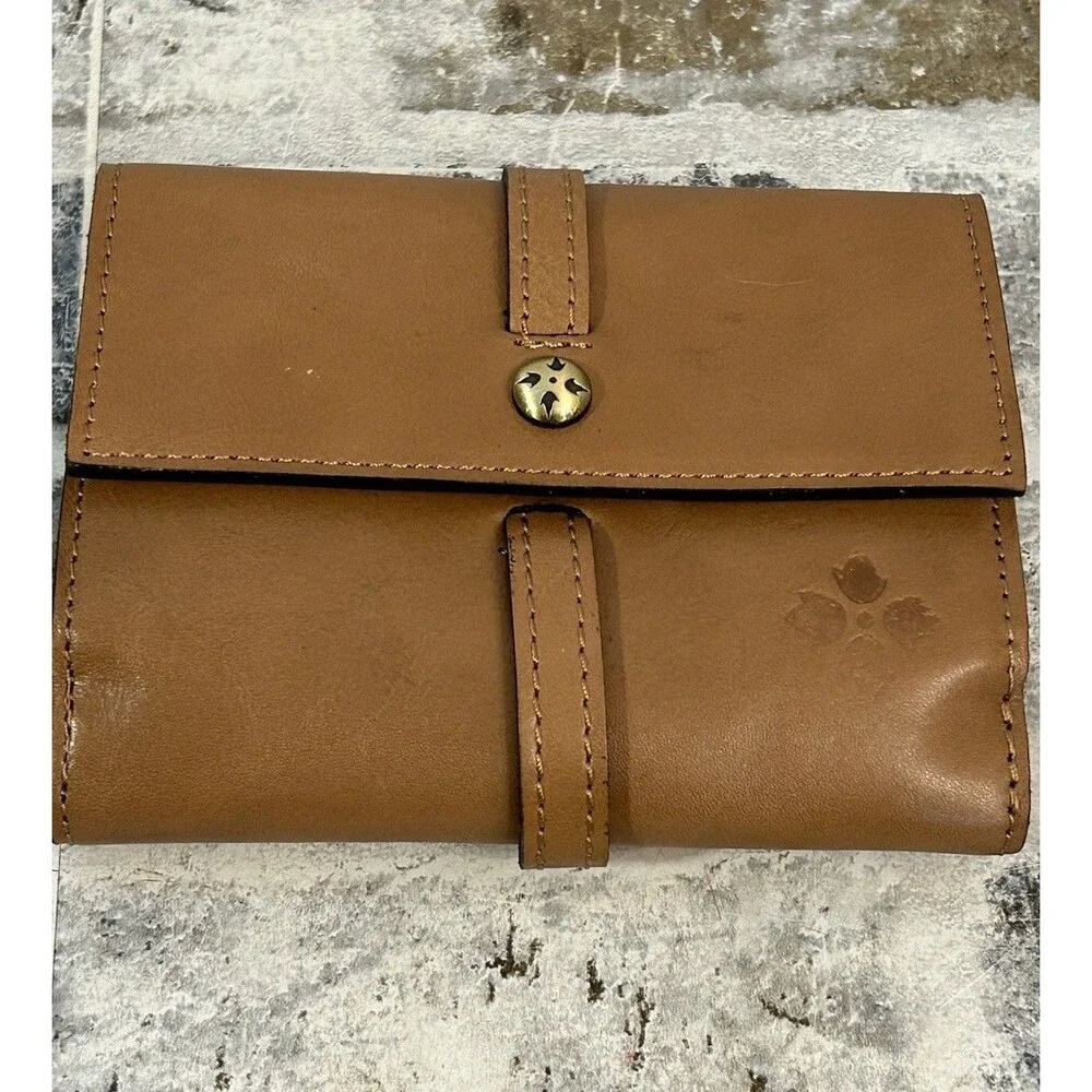 Patricia Nash Olmetta Leather Wallet Bifold Buckskin Color